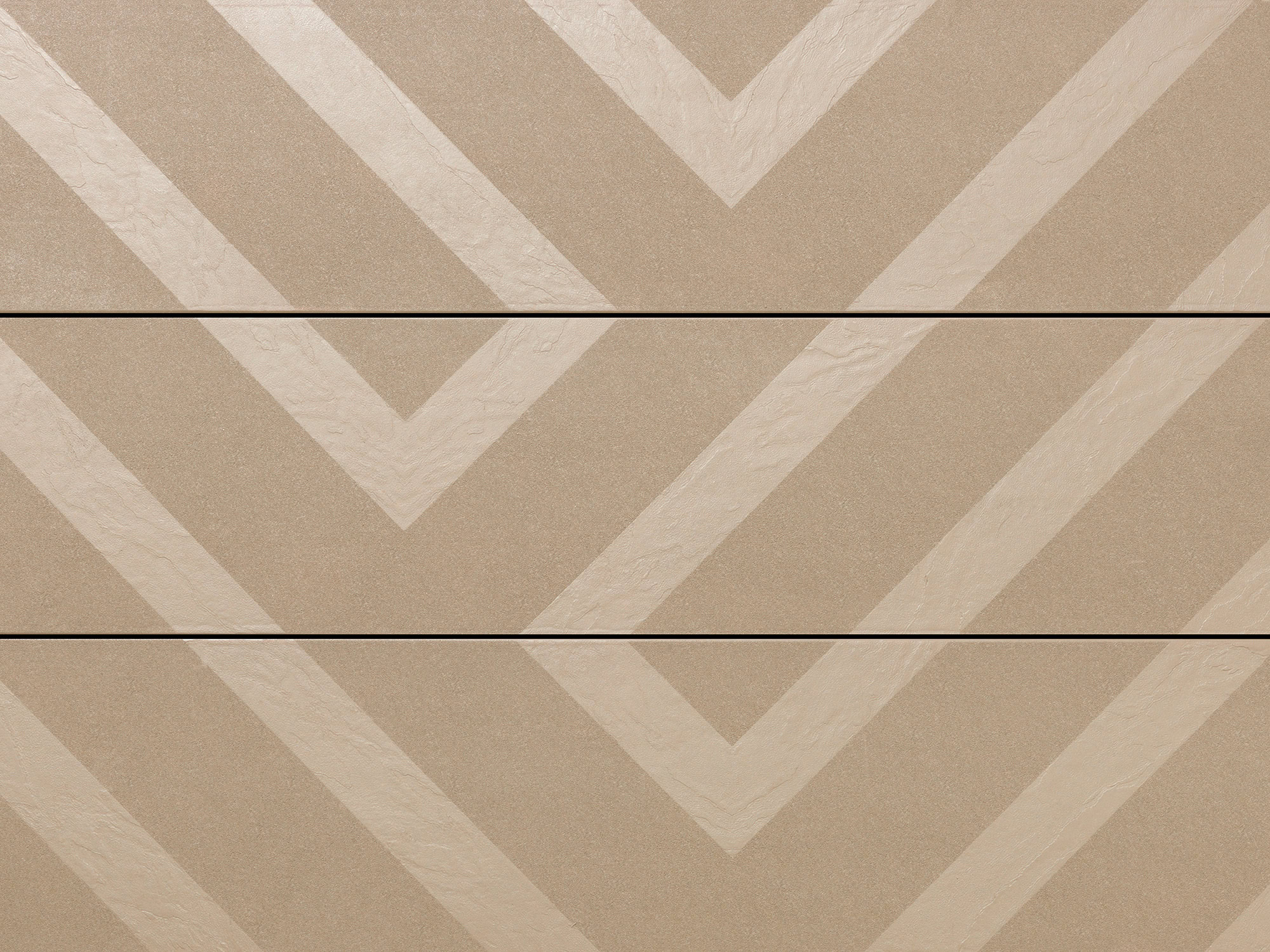 Millboard Modello Linear in Ashwood: detail van het geometrische patroon over drie plankdelen