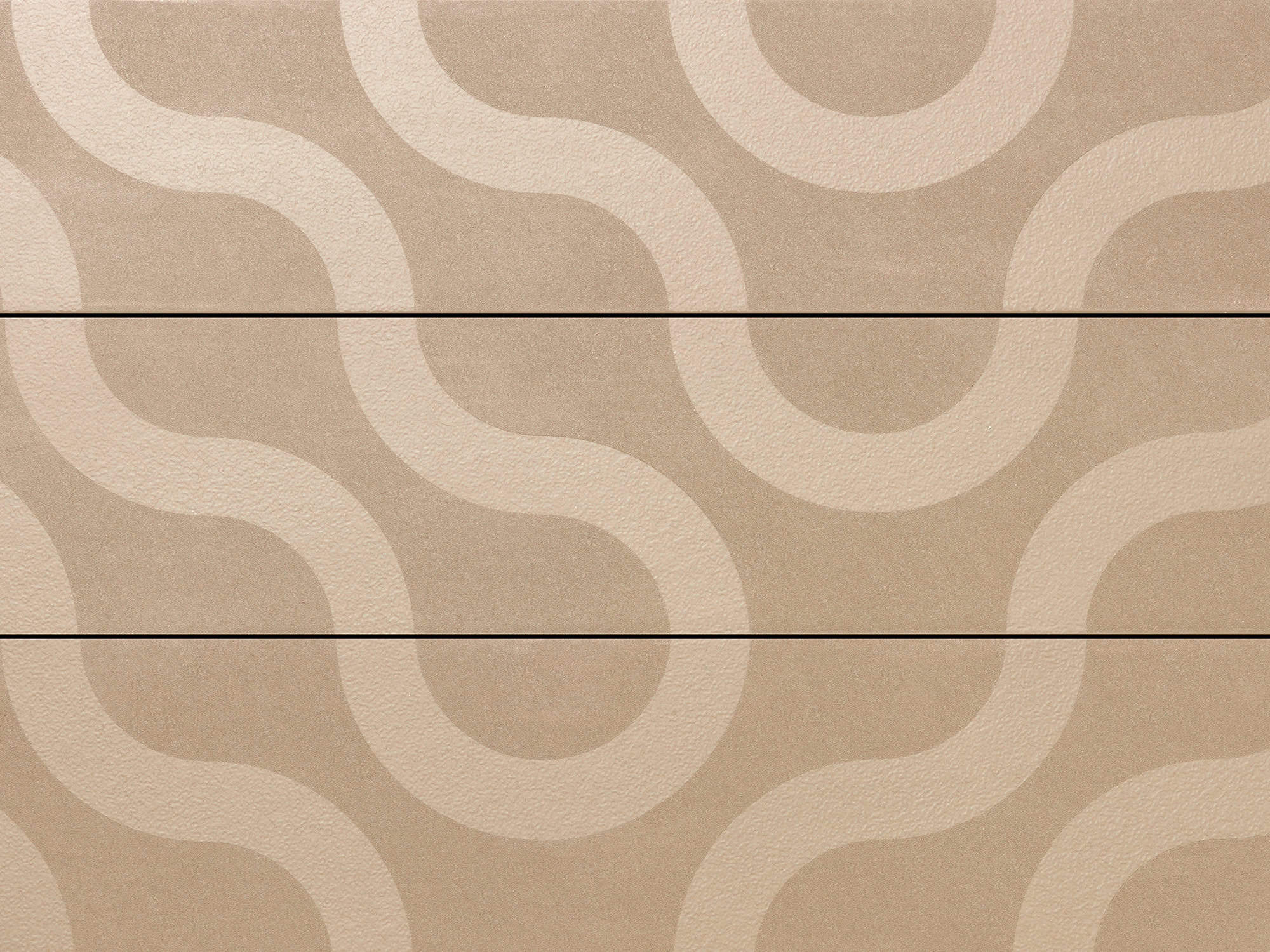 Millboard Modello Contour in Ashwood: detail van het vloeiende patroon over drie plankdelen