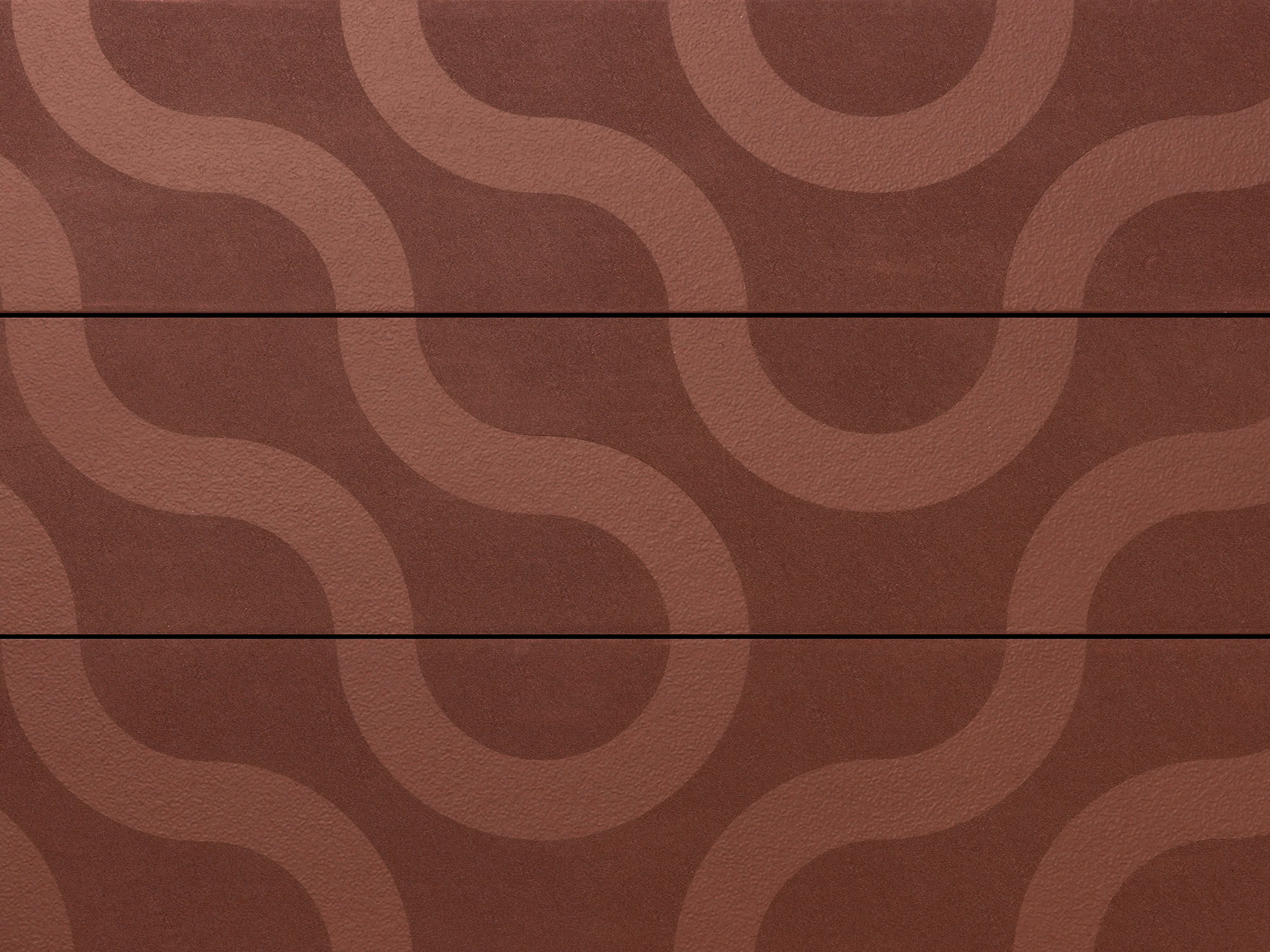 Millboard Modello Contour in Jarrah: detail van het vloeiende patroon over drie plankdelen