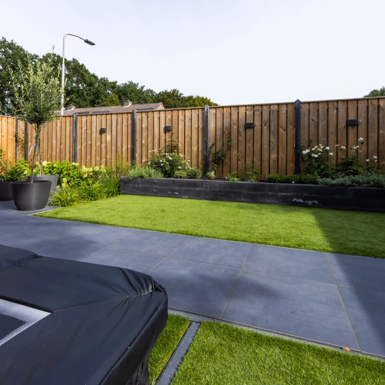 GeoCeramica® Flow 60x60x4cm Black