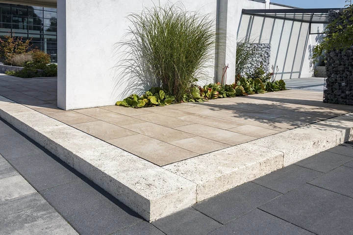 Traptrede Graniet Lichtgrijs Piazzo Linea