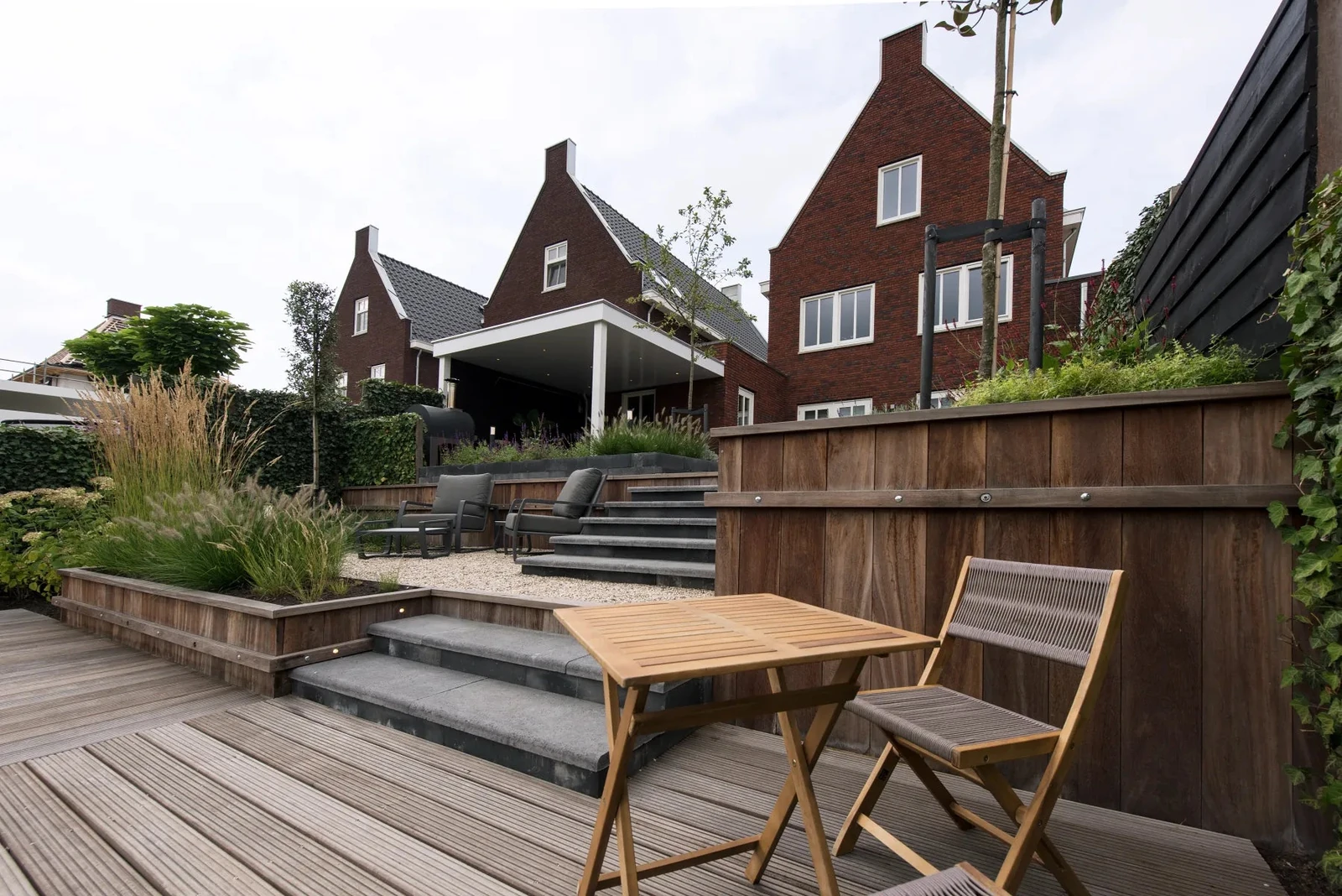 Bangkirai terrasplank v-groeven Premium 1,6x14,5x396cm 14.5x1.6x396cm Bruin