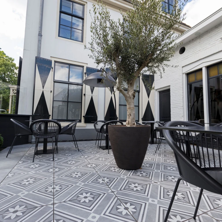 GeoCeramica® Concreet 60x60x4cm Flower decorate