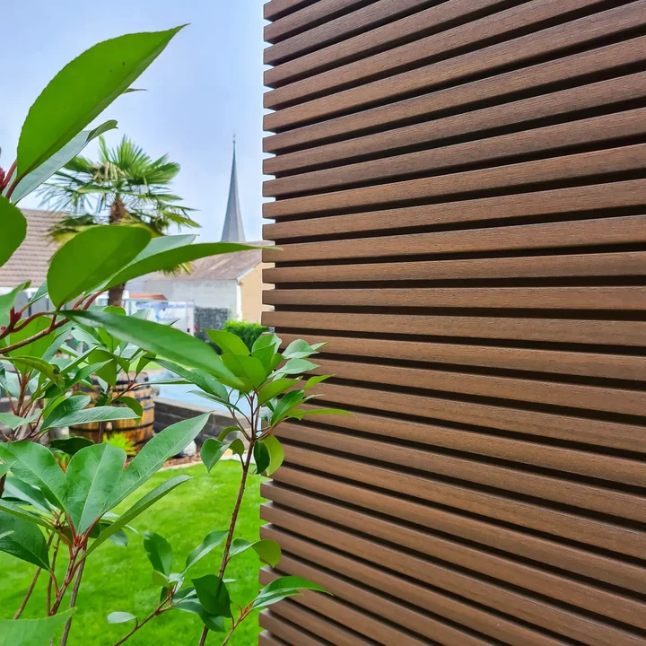 WPC WEO35 Gardenwall 33x170mm (wb 140mm) 290cm Ipé 17x3.3x290cm Bruin