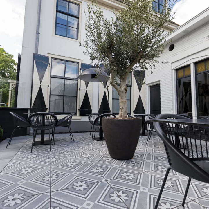 GeoCeramica® Concreet 60x60x4cm Flower decorate