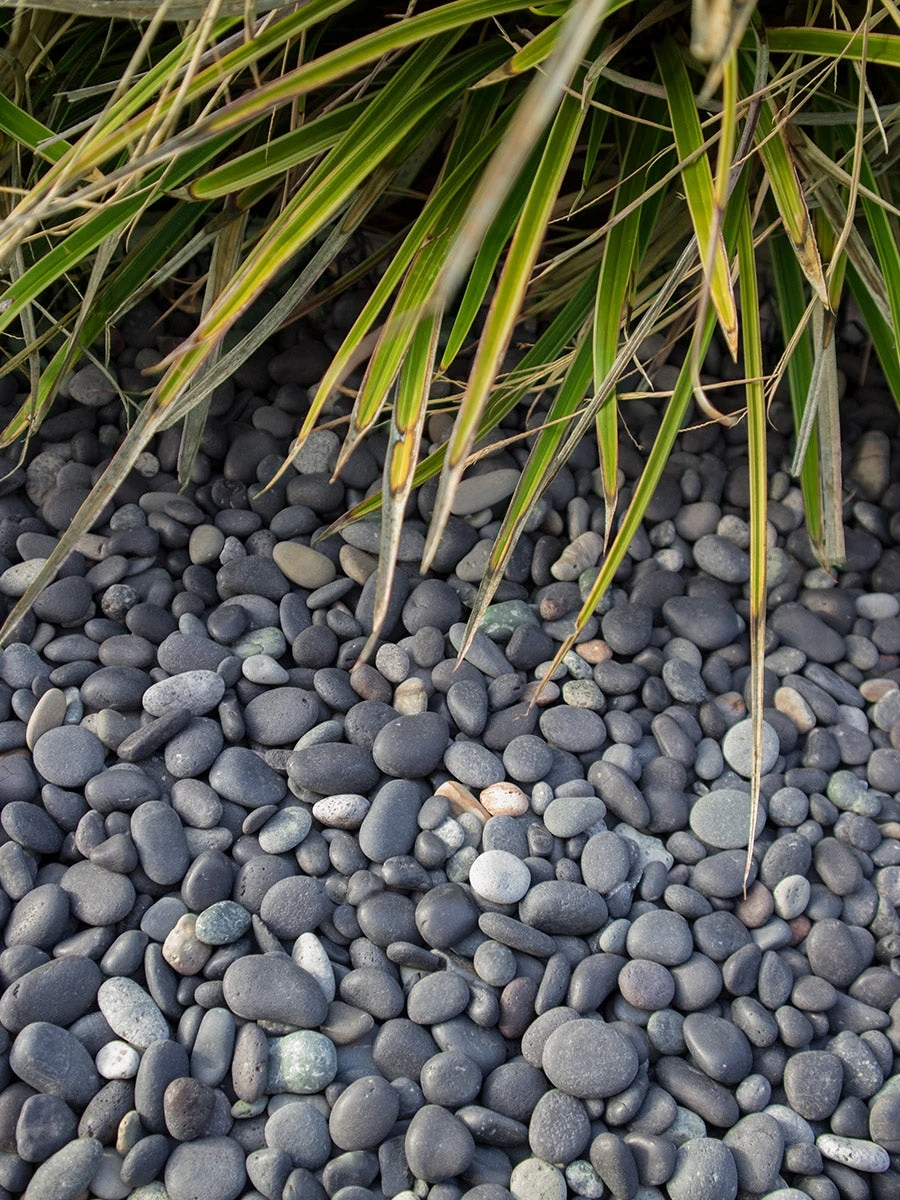 Beach pebbles zwart 16/25mm