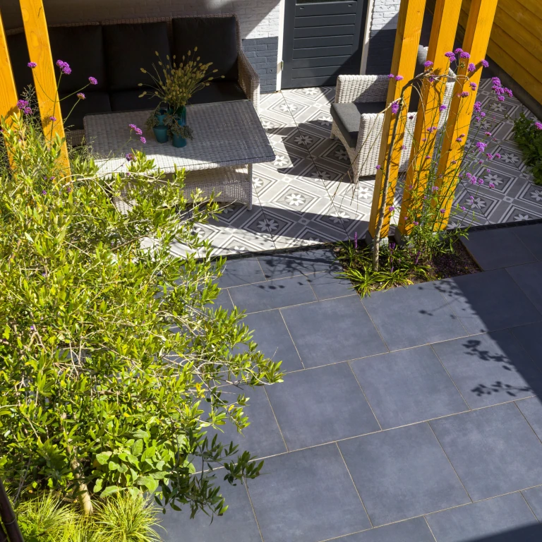 GeoCeramica® Flow 60x60x4cm Black