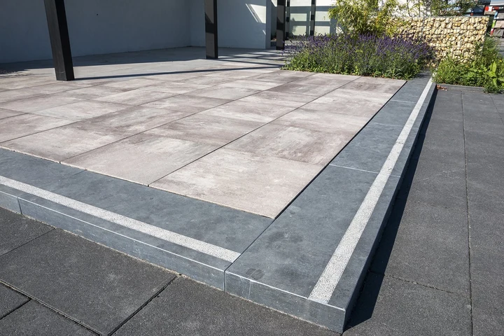 Opstap En Stootbord Tahiti Blue Honed
