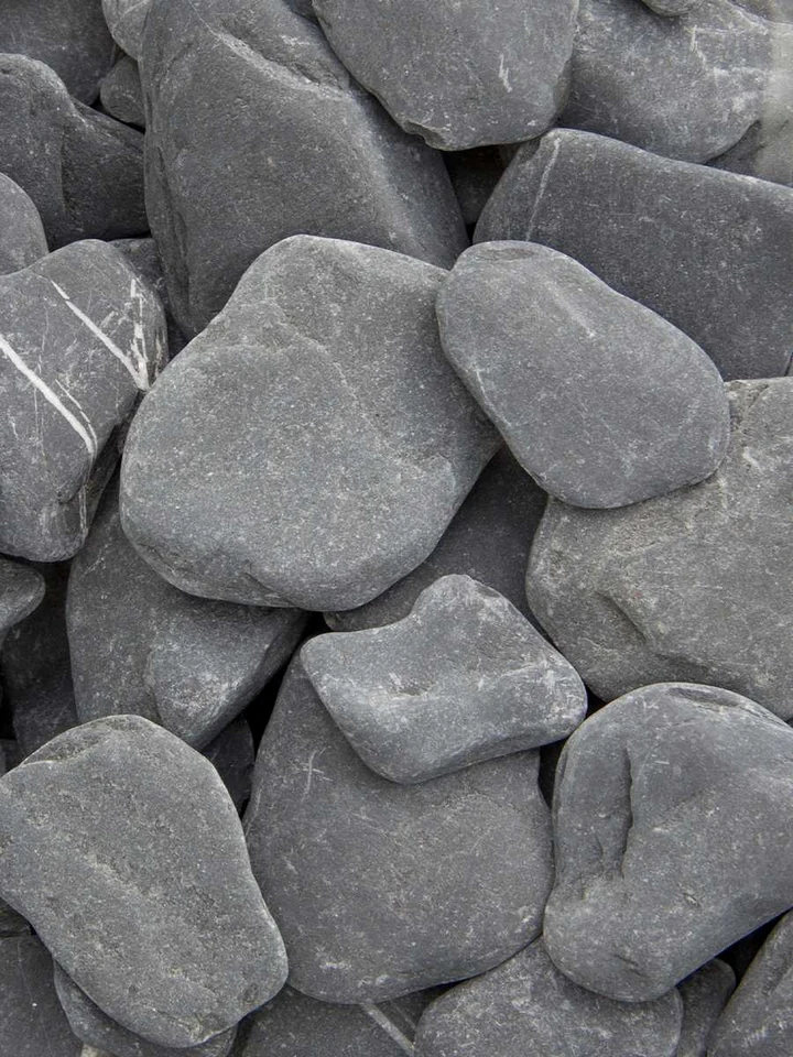 Flat pebbles zwart 30/60mm Aggregates International grind & split