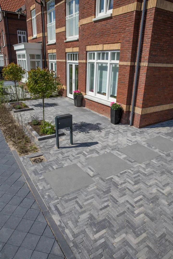 Schellevis Oudhollands Antra Tegel 100x100x5 100x100x5cm Antraciet