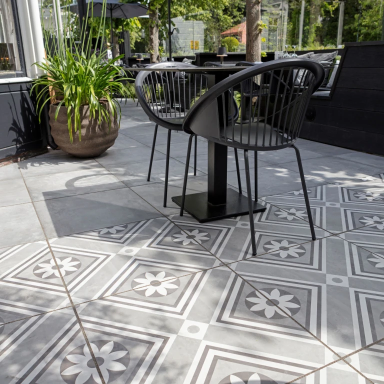 GeoCeramica® Concreet 60x60x4cm Flower decorate